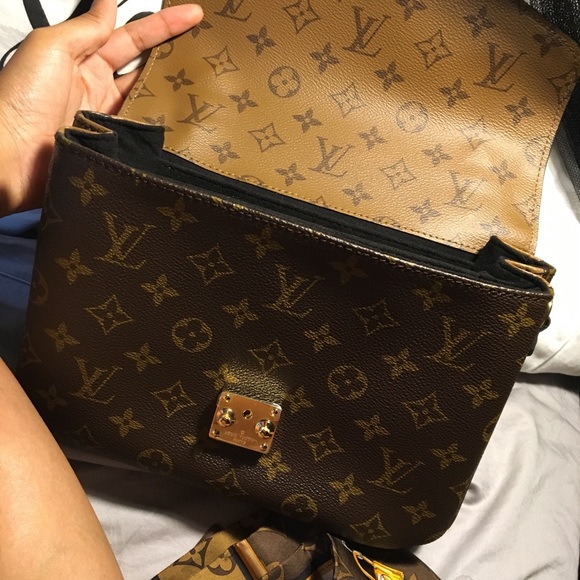 Louis Vuitton Bag - Picture 4 of 5